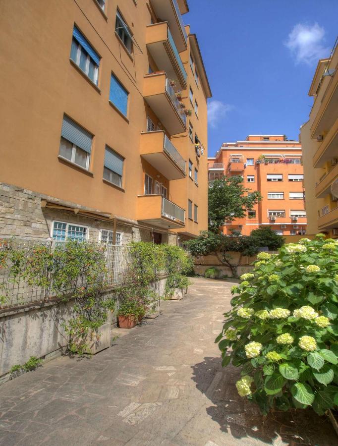 Holiday Aroma Apartment Exterior photo